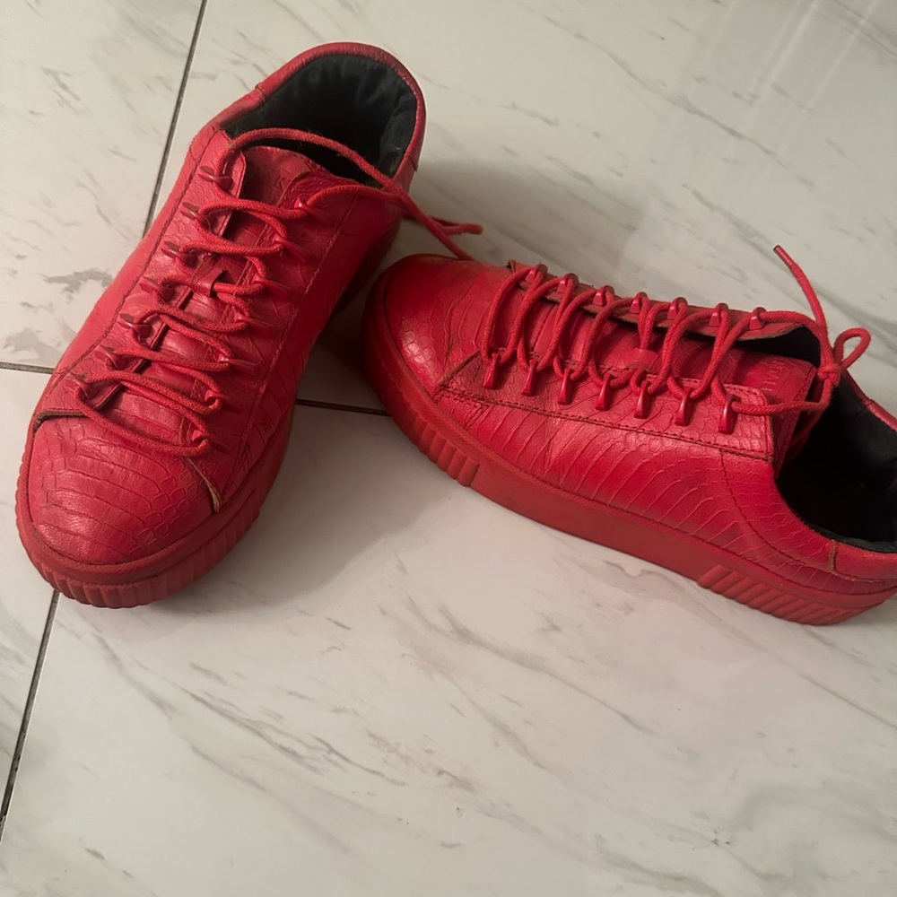 Kendall & Kylie sneakers